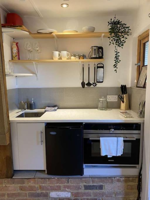 Cosy 1 Bedroom Country Lodge With Free Parking Watlington  Exteriör bild